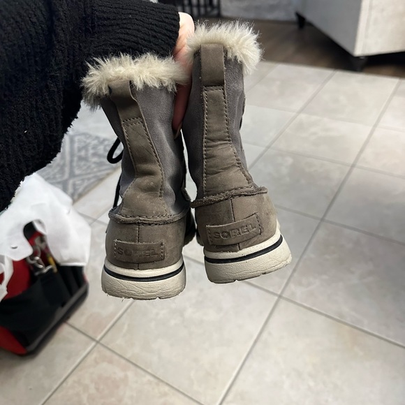 Sorel snow boots - Picture 3 of 5